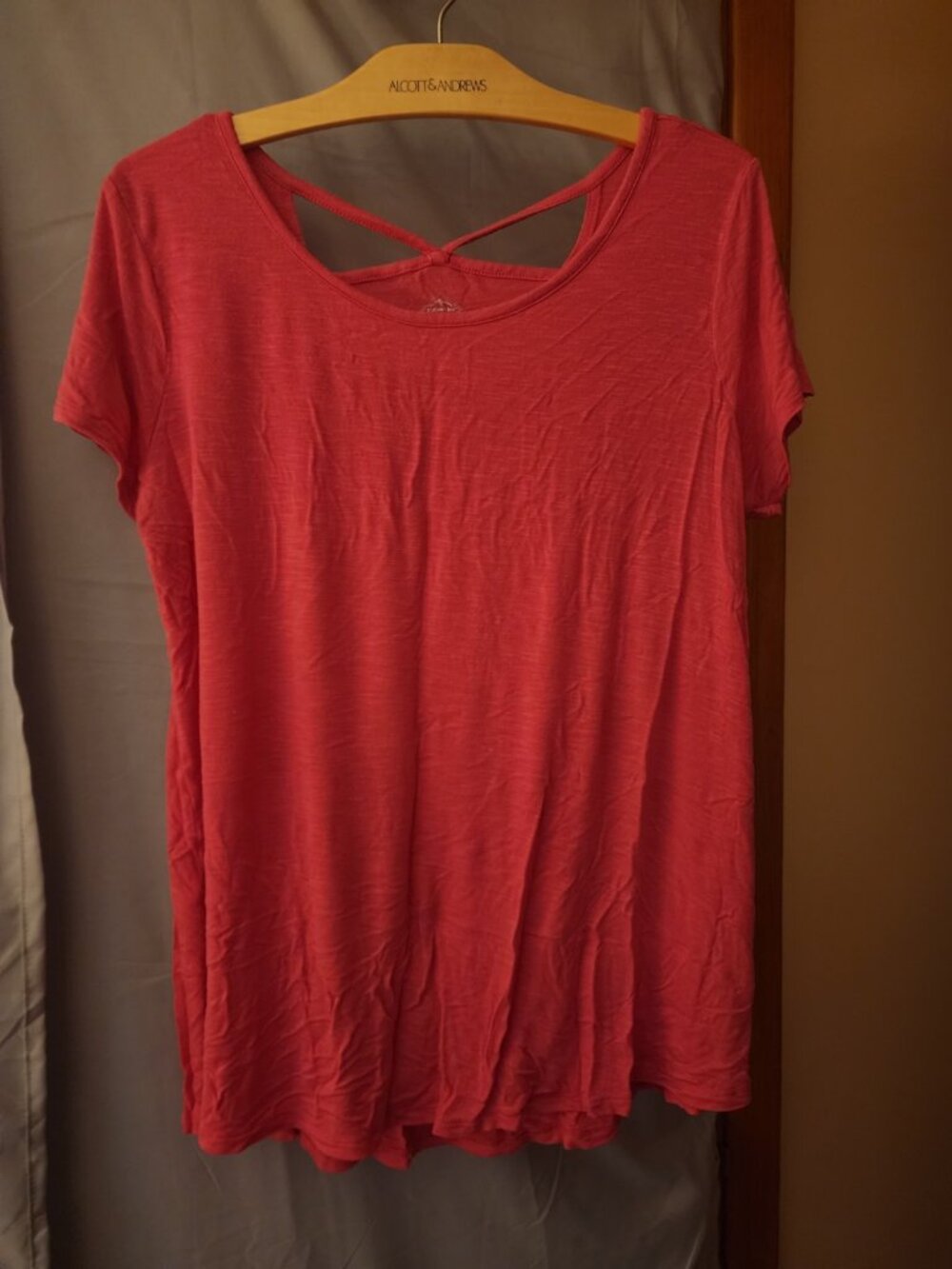 St. John’s Bay Active Women’s Large Pink Criss Cross Back Short Sleeve Top